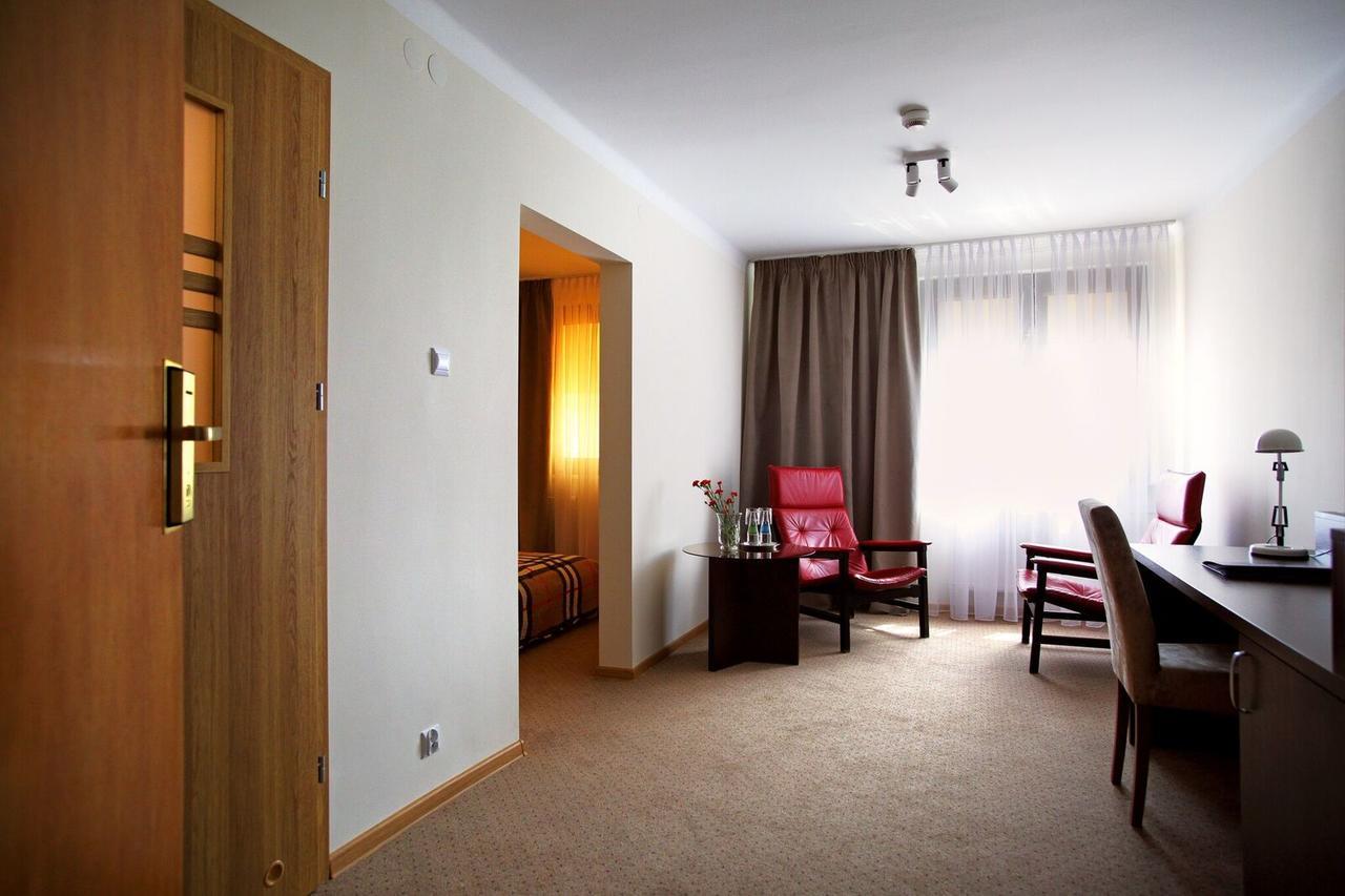 Inter Hotel Ostroleka  Kültér fotó