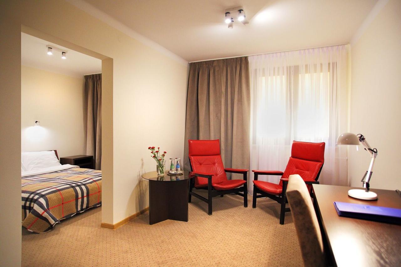 Inter Hotel Ostroleka  Kültér fotó